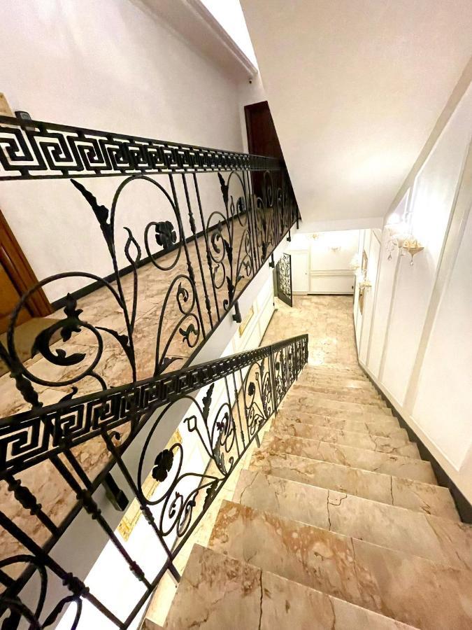 Piazza Di Spagna Prestige Petit Rome Bagian luar foto